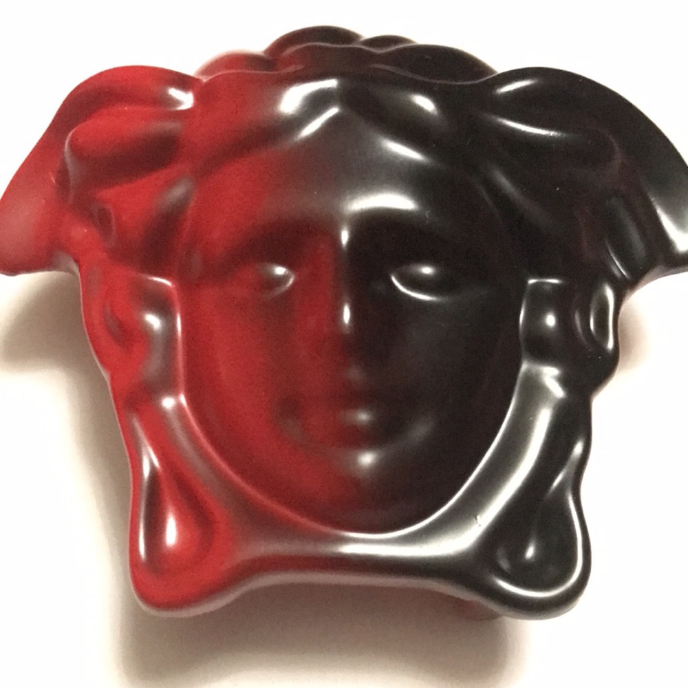 Versace black red tone metal buckle Italy for 1,5” belt. NWOT